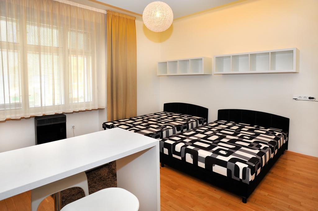 Apartment Near The Old Town Square Prag Zimmer foto